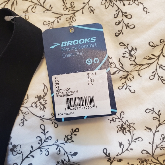 Brooks Moving Comfort Collection Hot Shot sports bra xs Navy NWT - Picture 4 of 8